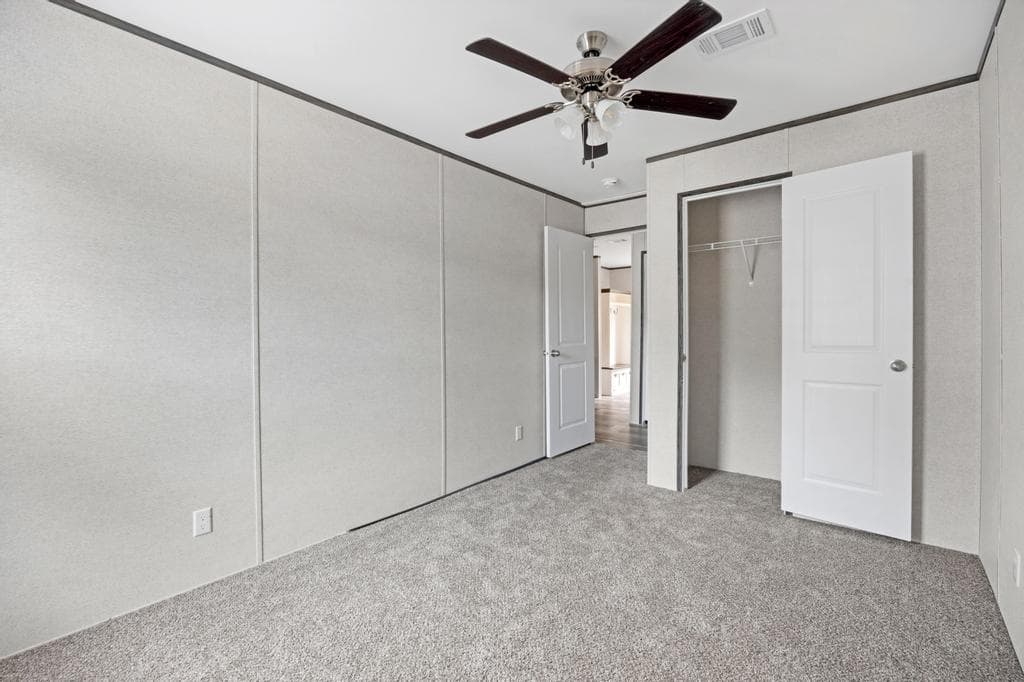 The blue diamond  home features