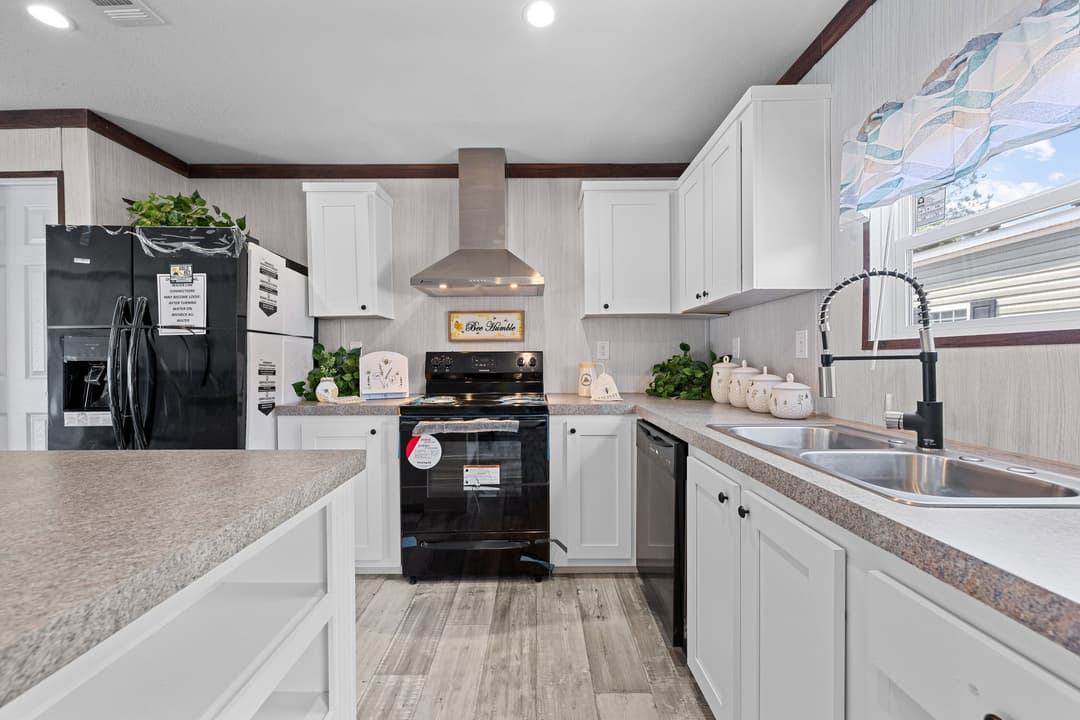 5k kitchen and hero home features