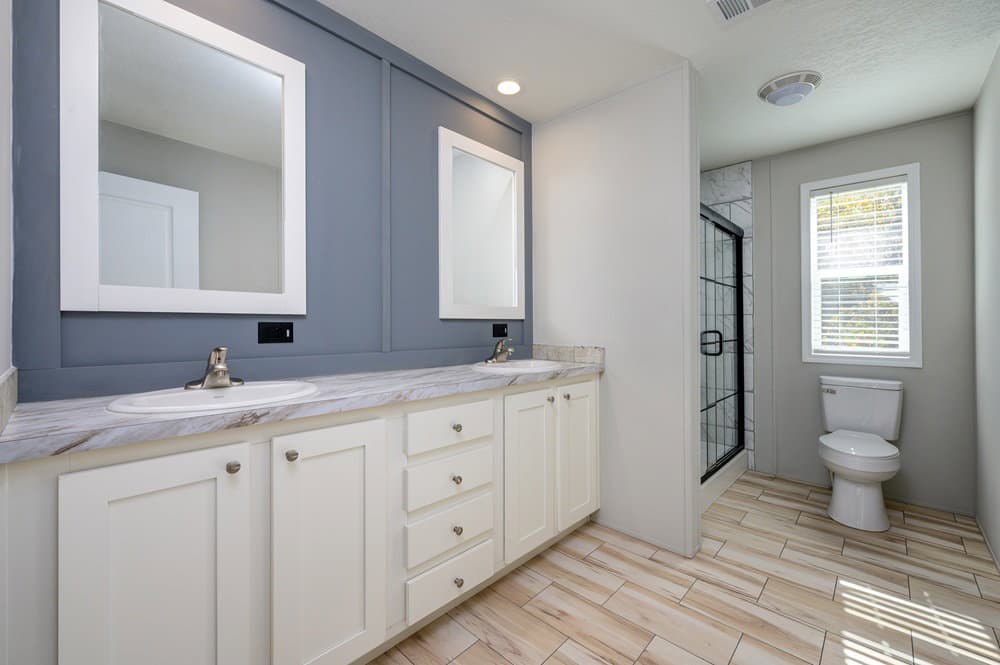 Tater tot bathroom home features