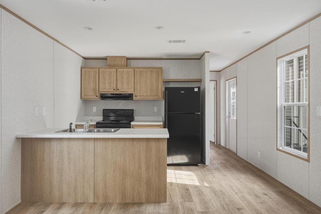 The mini-comet  home features