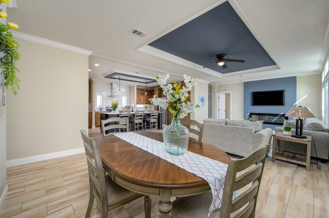 Big mullet interior home features