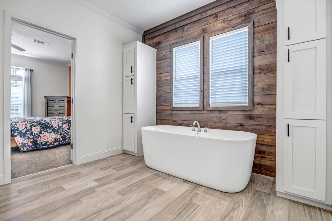 The tanzanite bathroom home features