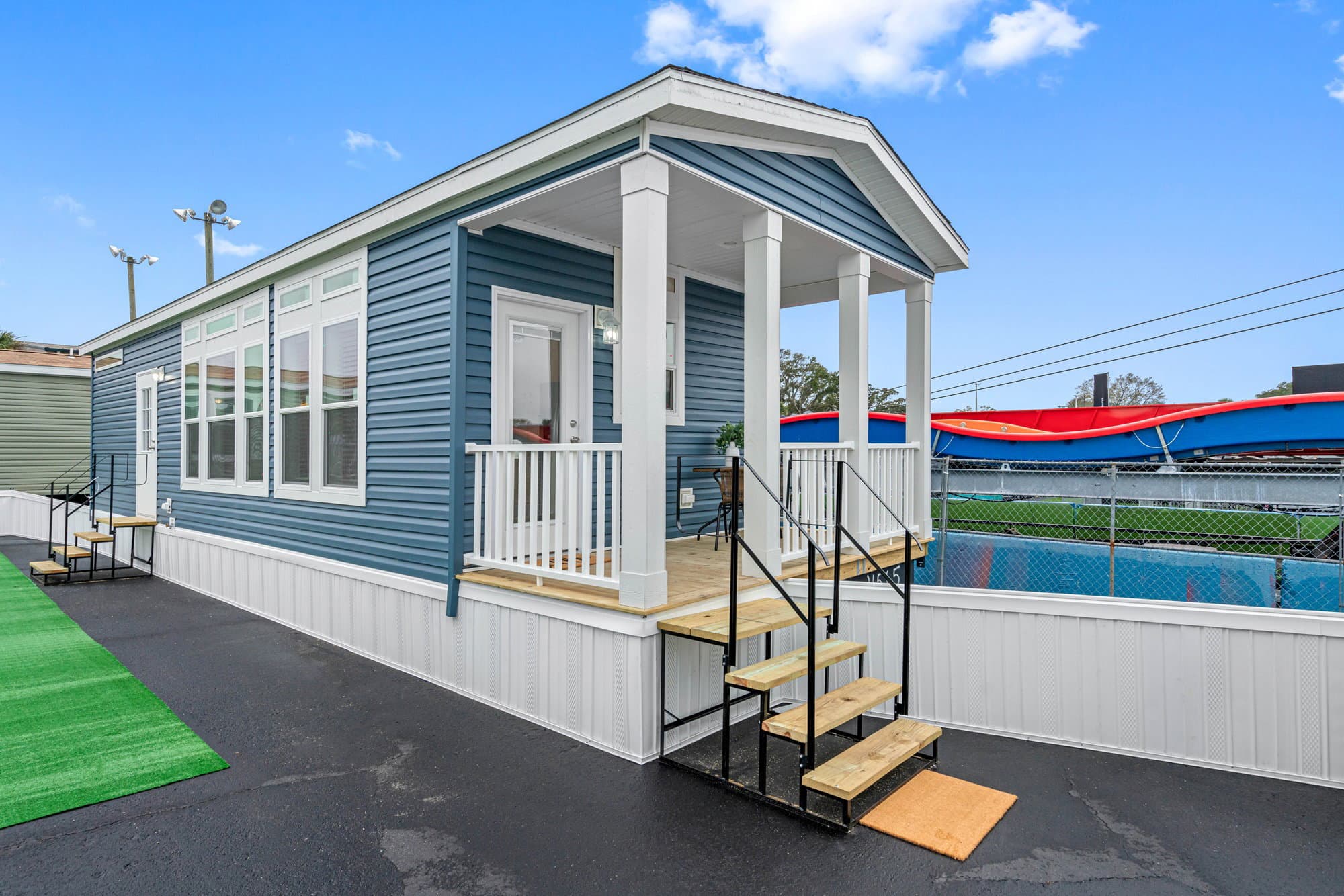 Daisy exterior and elevation home features