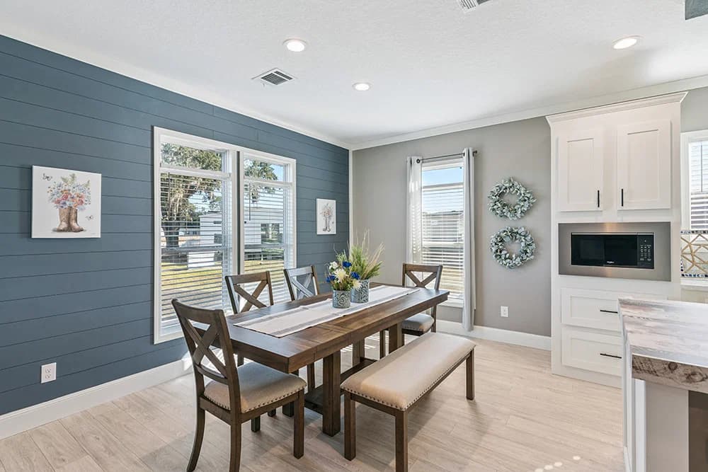 Cobblestone kitchen home features