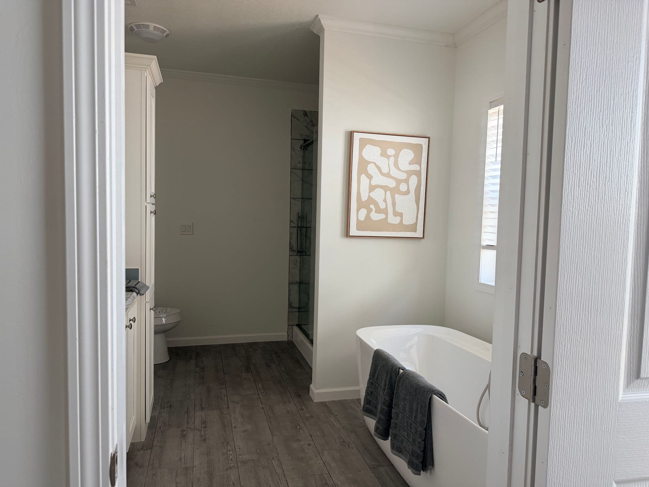 The amethyst  home features