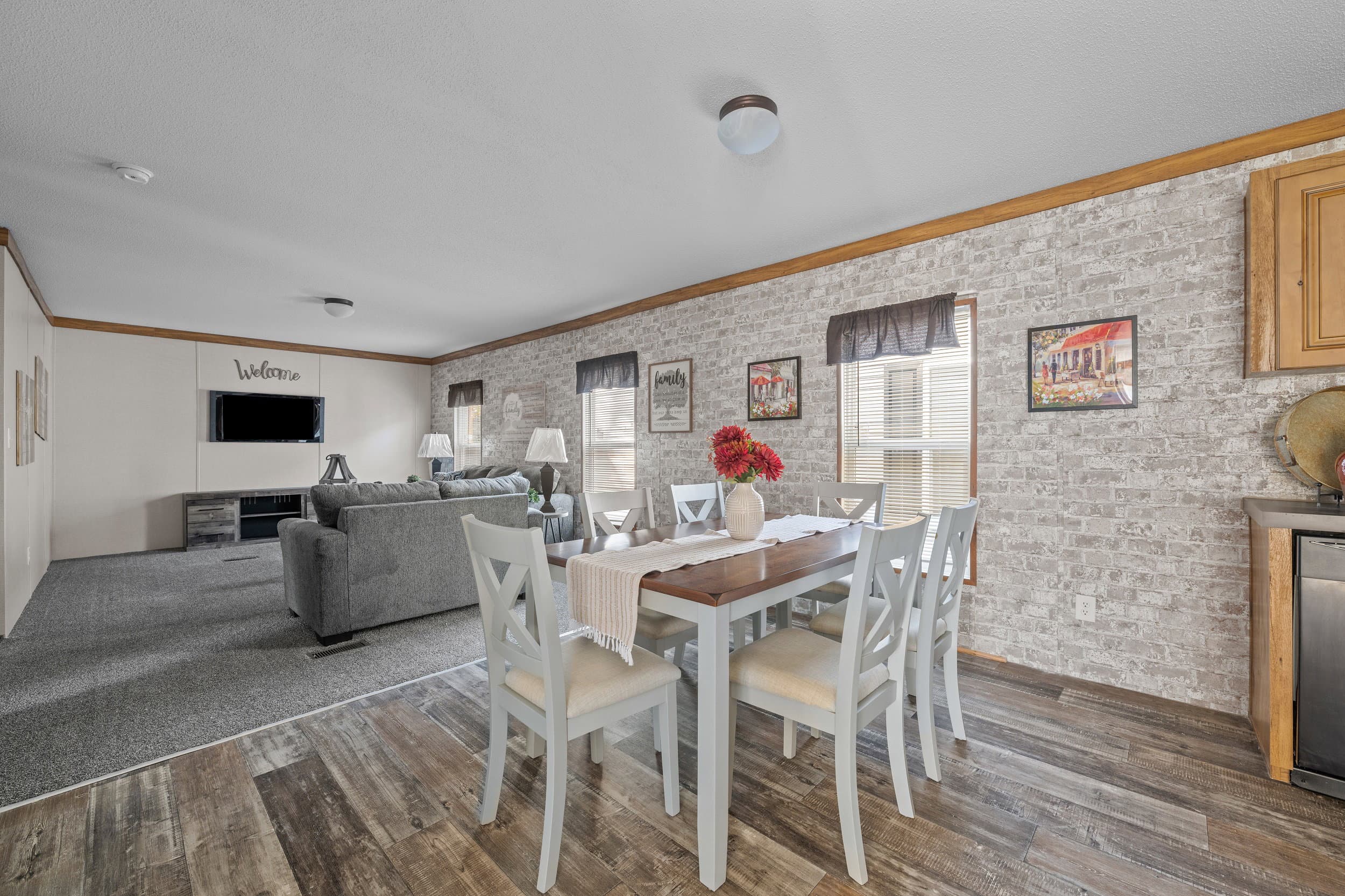 Gunner interior home features