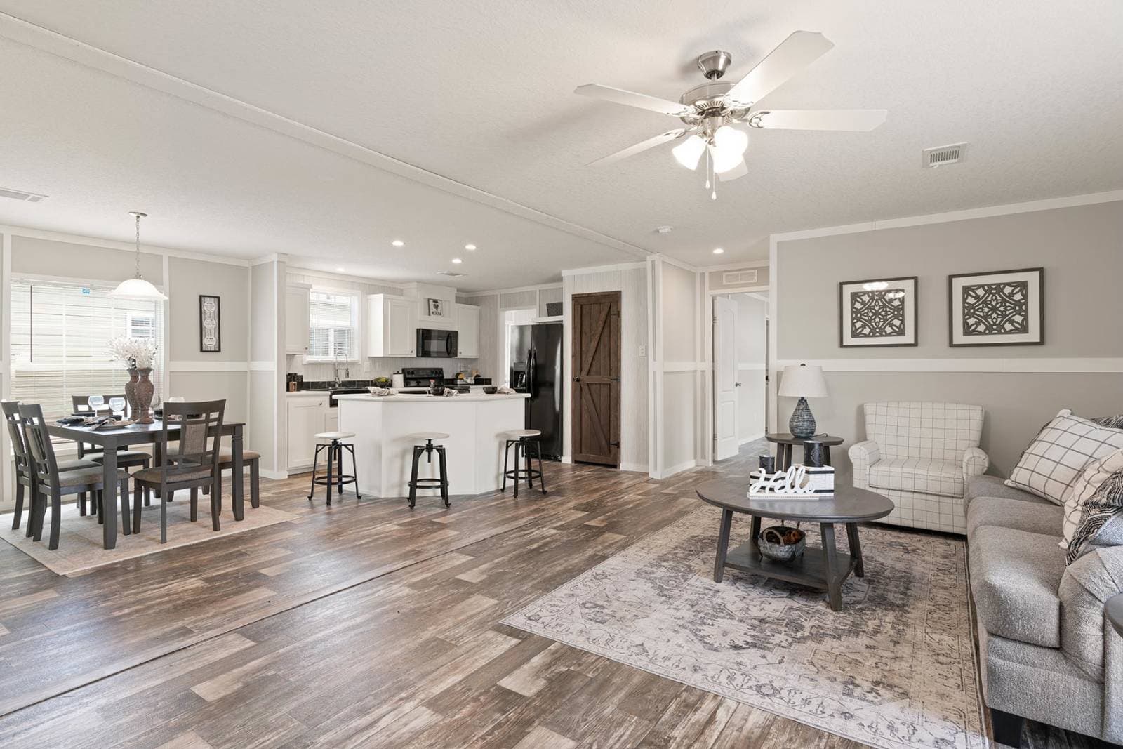 Grand slam 2856256 interior home features