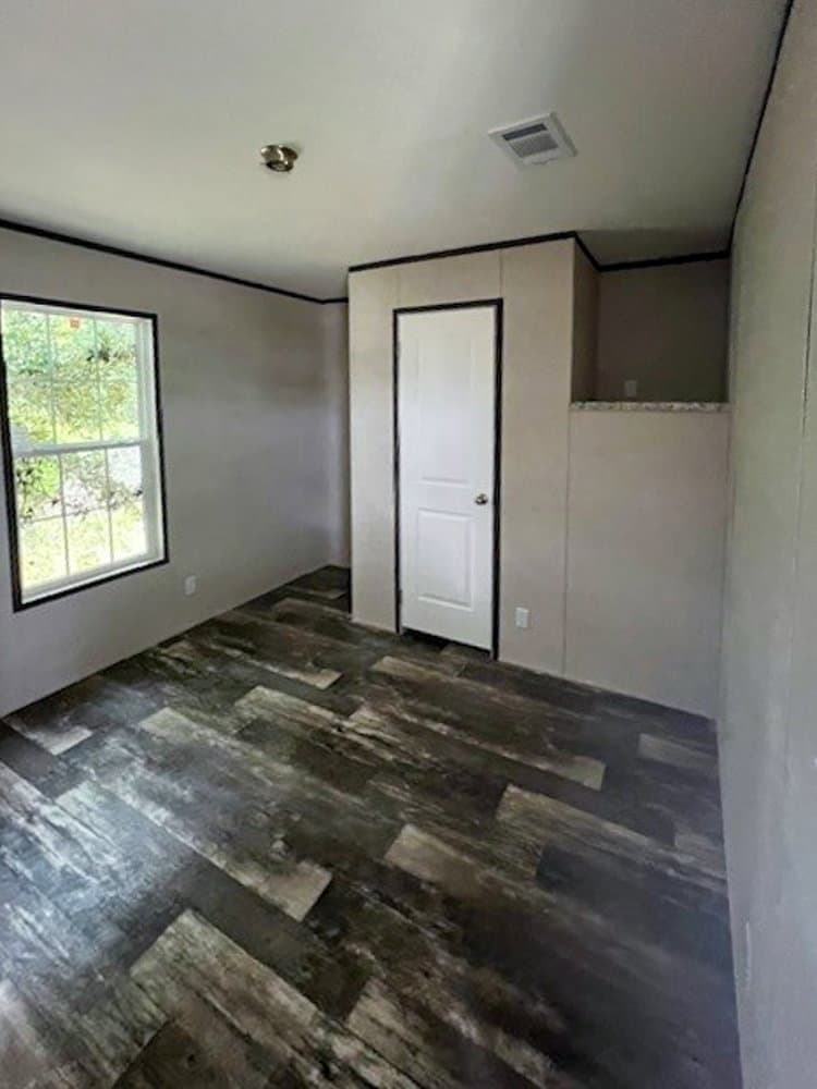 Thrifty interior home features