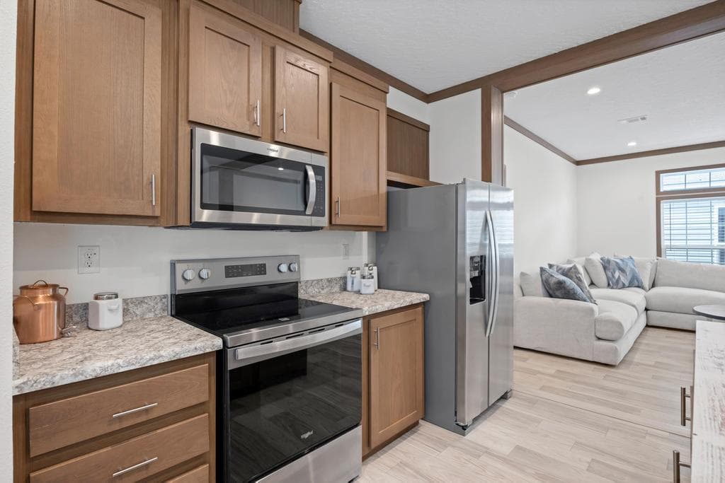 The topaz  home features
