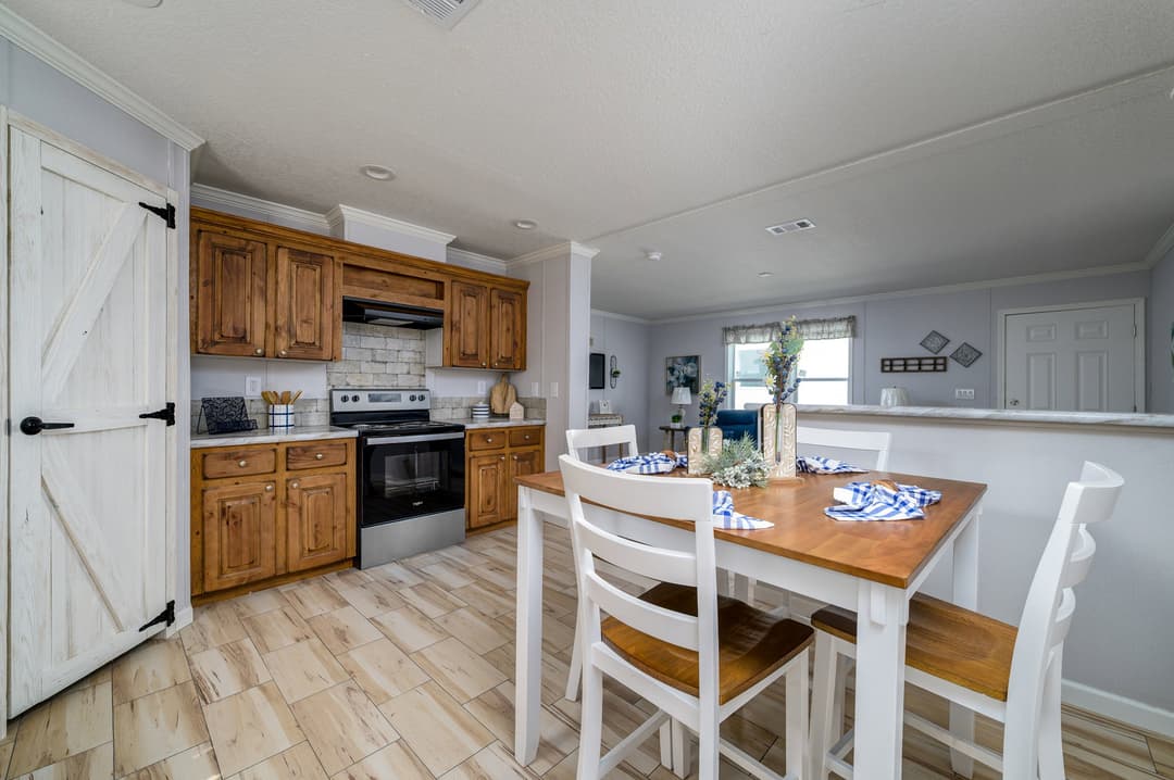 Captiva kitchen home features