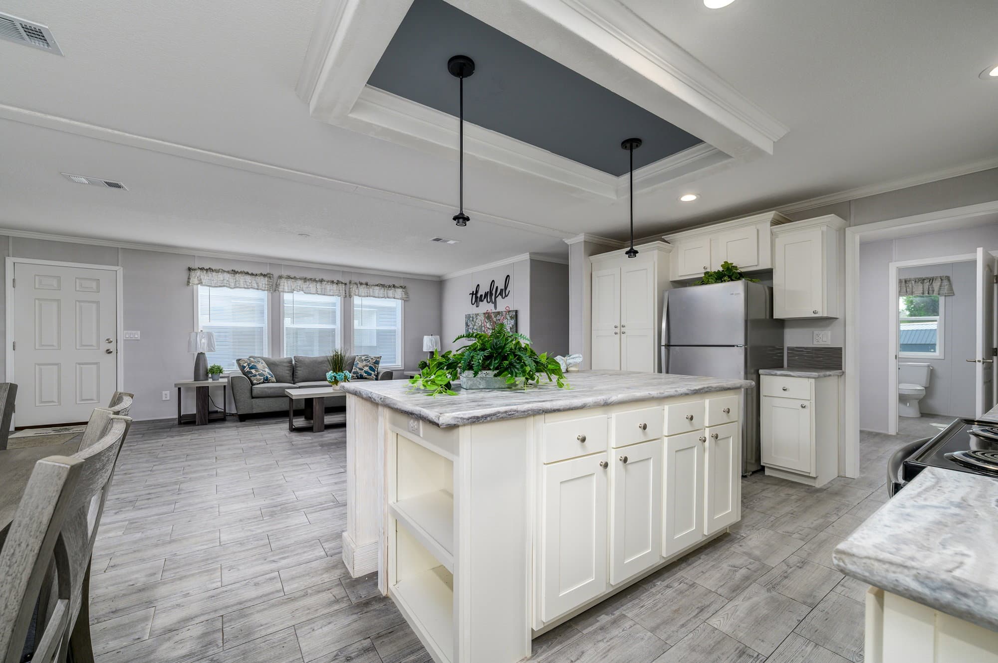 Marco 60 kitchen home features