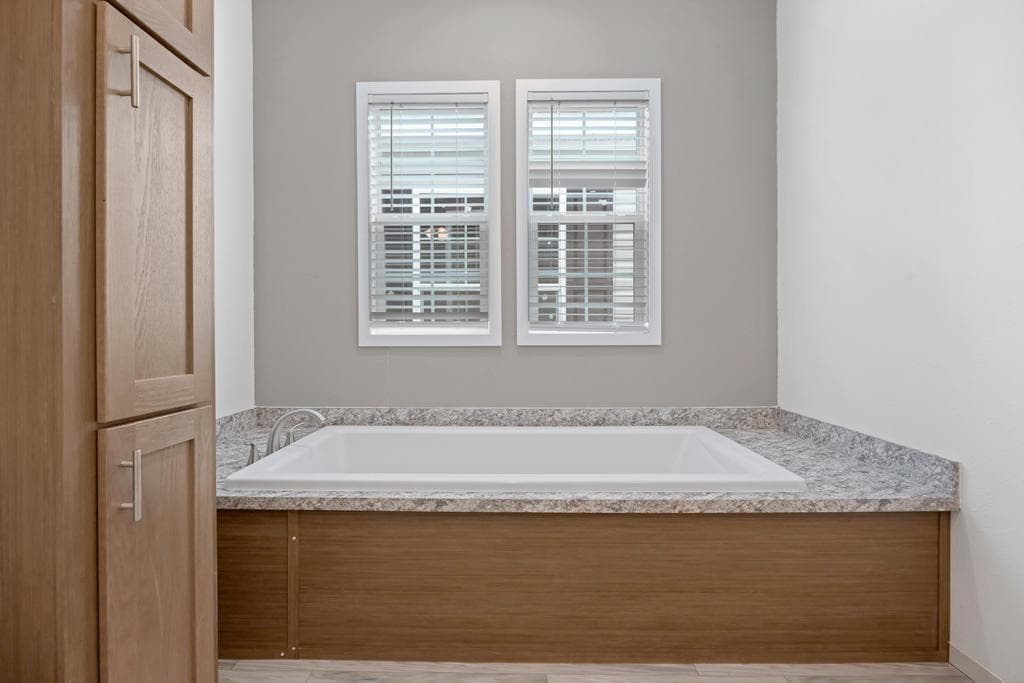 The topaz  home features
