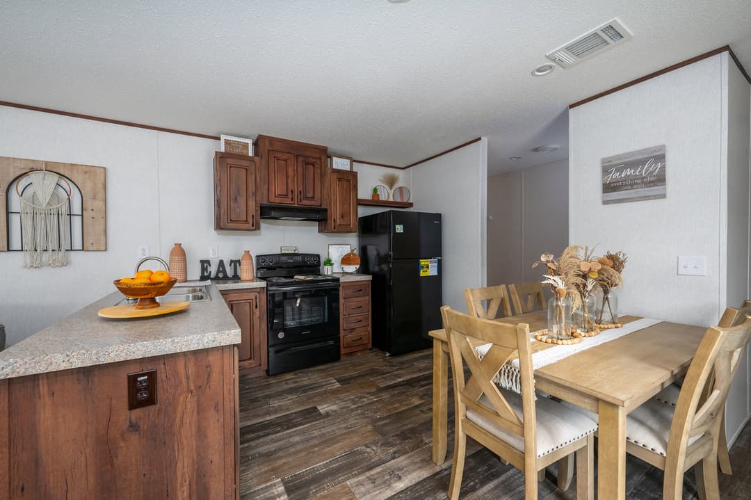 The mahomes kitchen home features