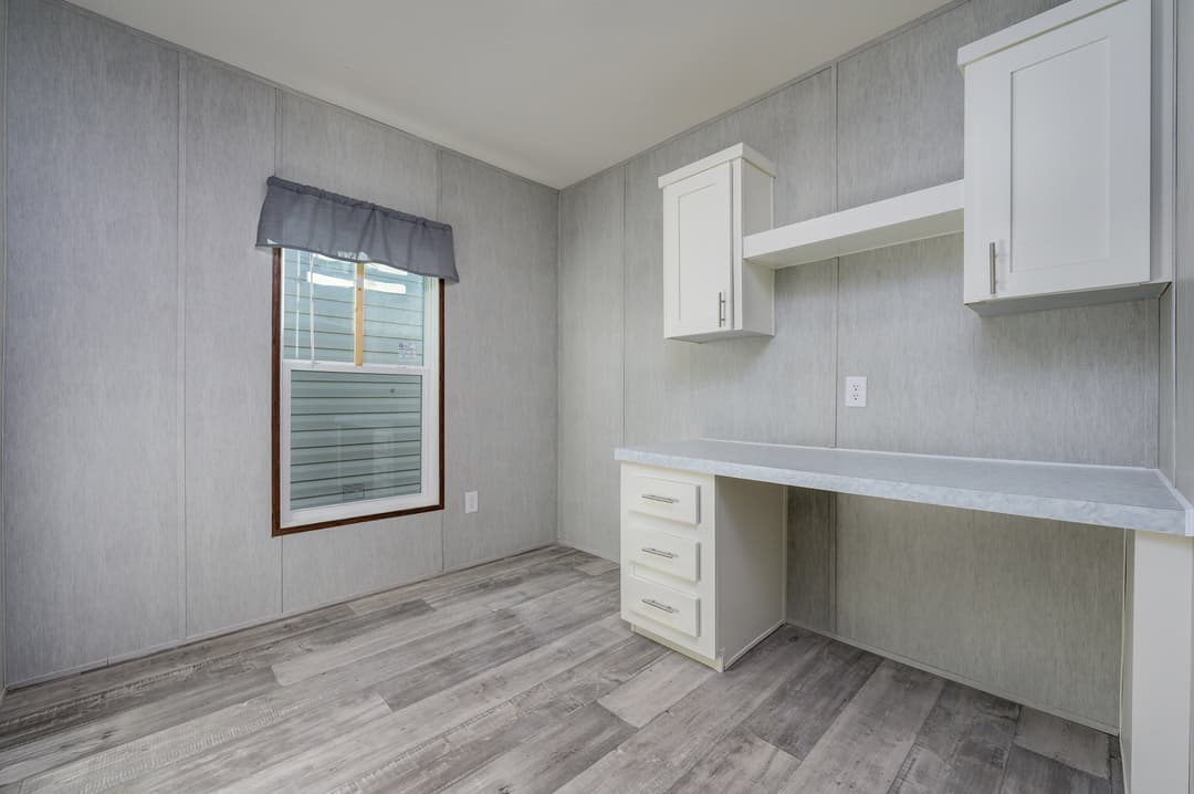 Spring ridge interior home features