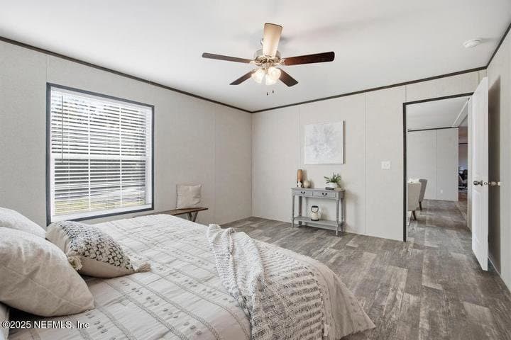 The topaz  home features