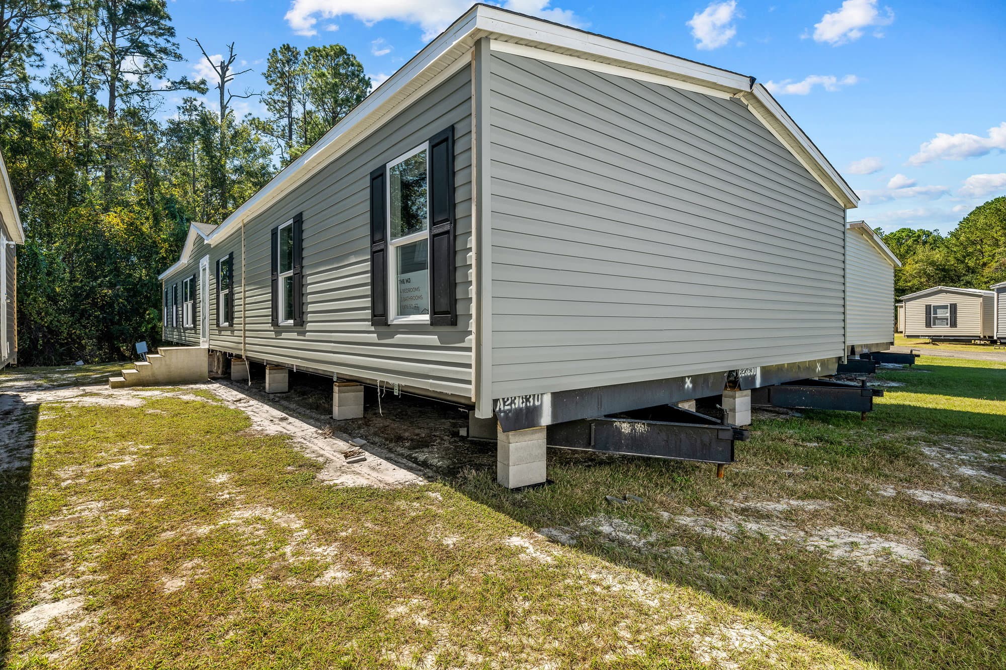 Mj exterior home features