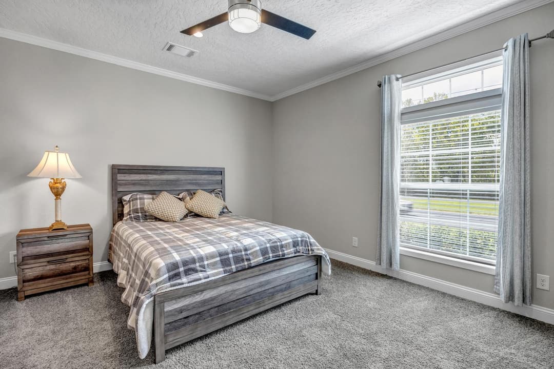 The jade bedroom home features