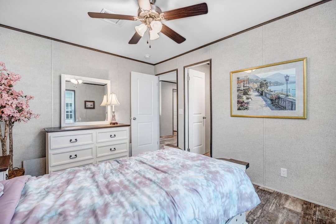 The topaz bedroom home features