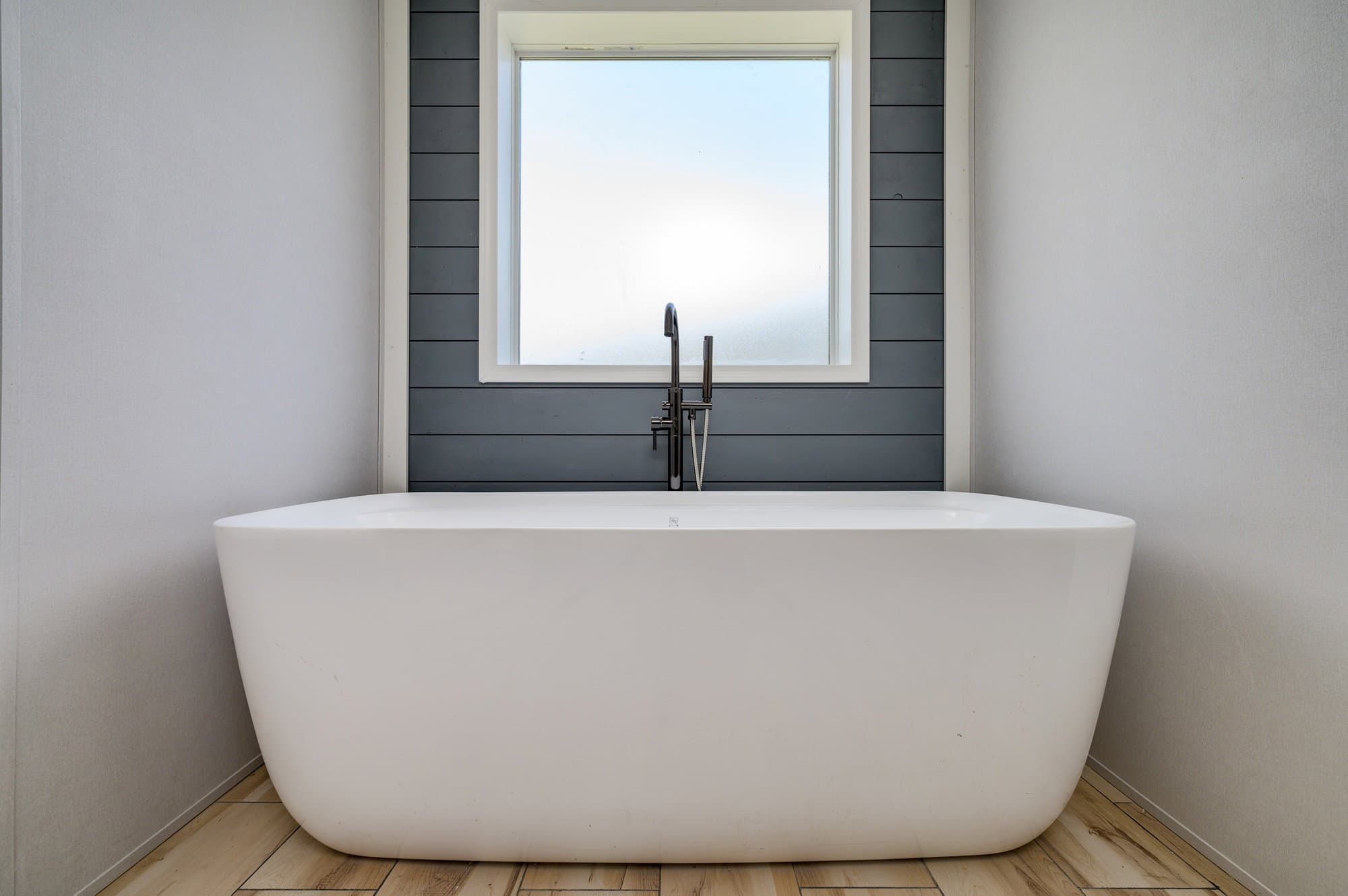 Palmetto bathroom home features