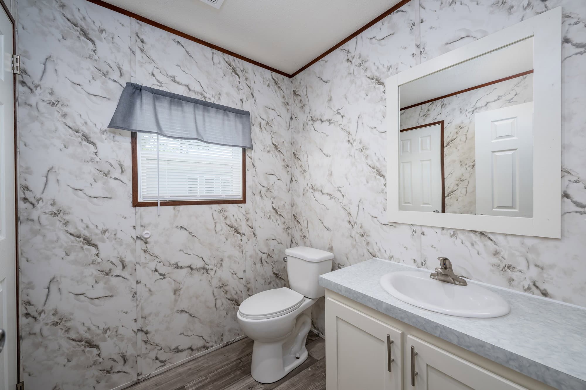 Madison bathroom home features