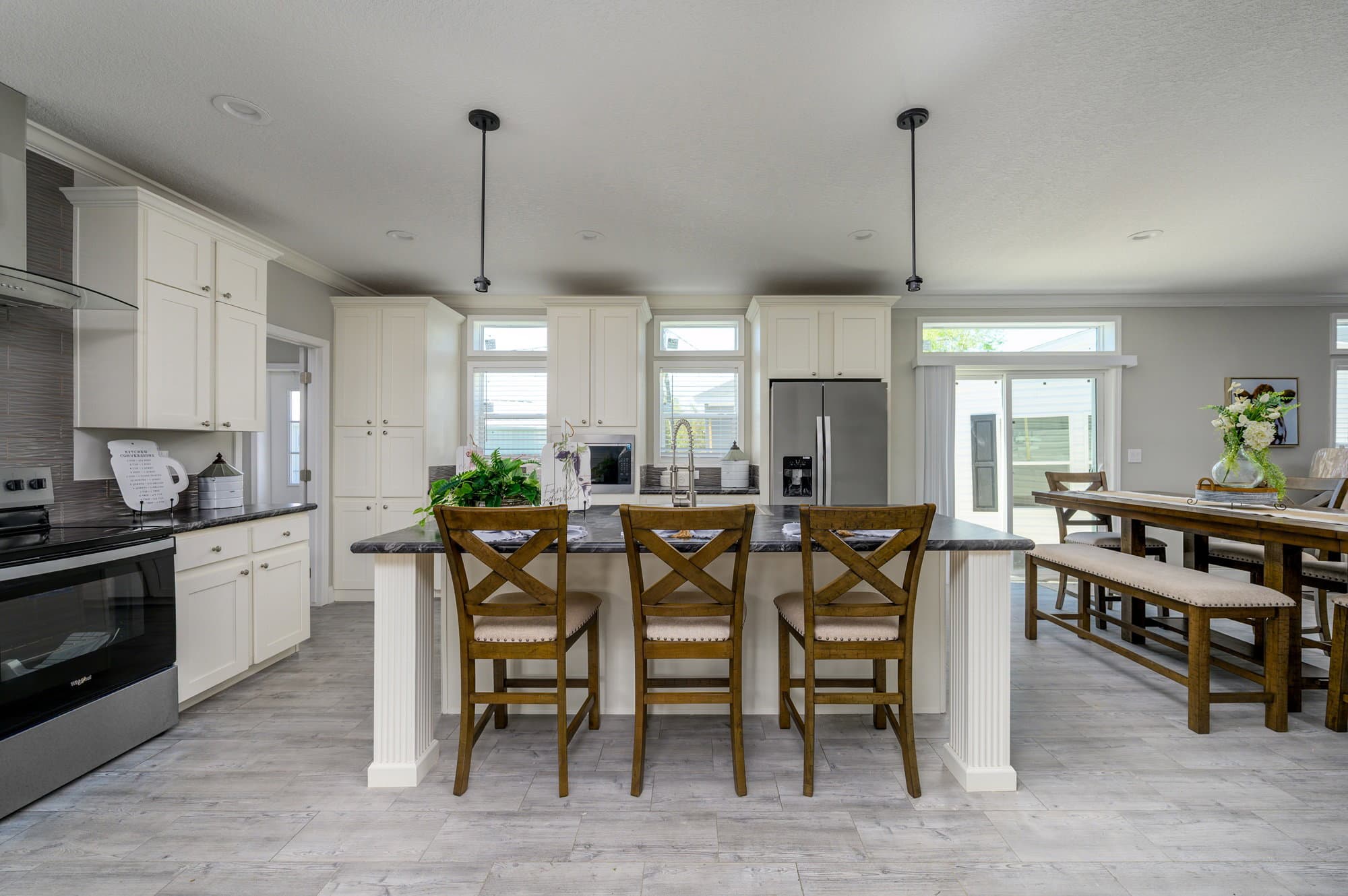 Loki kitchen home features