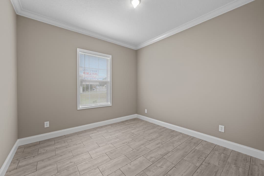 Siesta bedroom home features