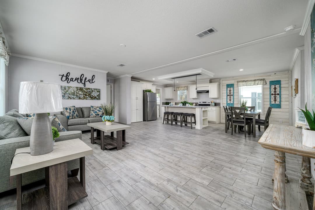 Marco 60 interior home features