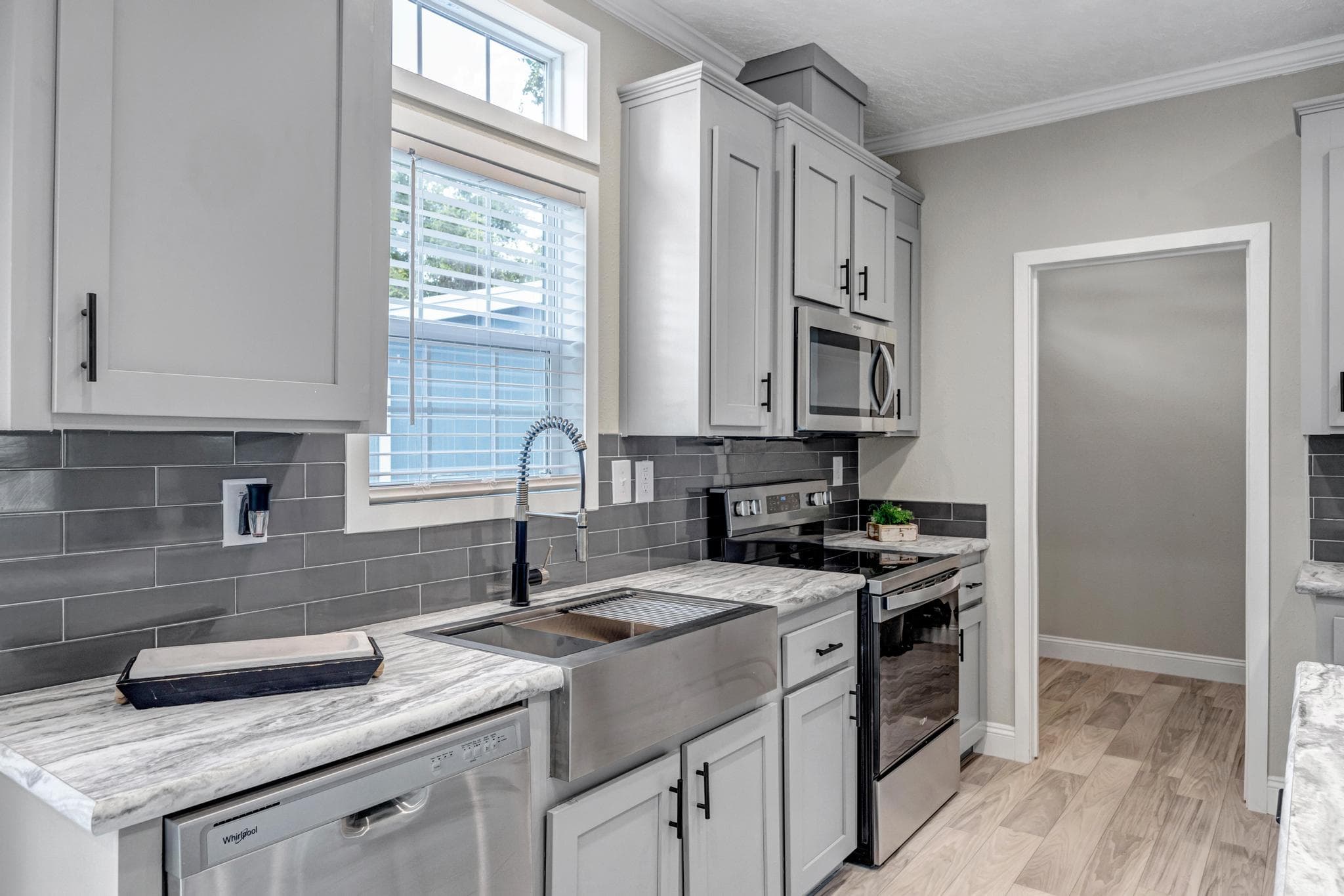 The jade kitchen home features