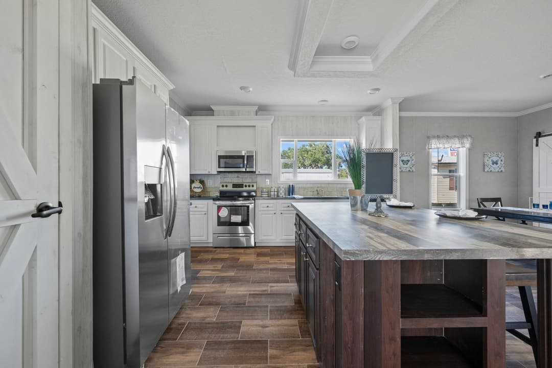 Keaton w/activity room kitchen home features