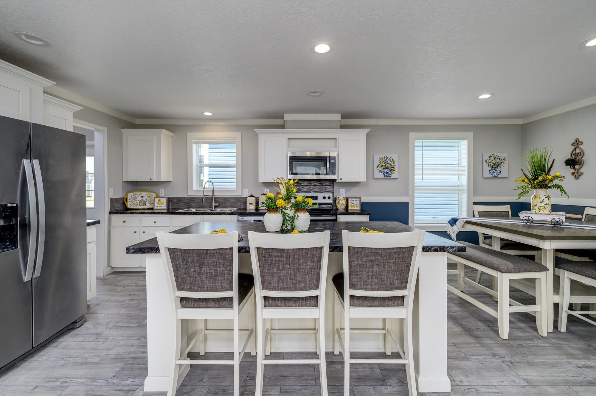 Marco 54 kitchen and hero home features