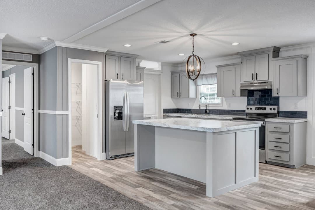 The sapphire kitchen home features