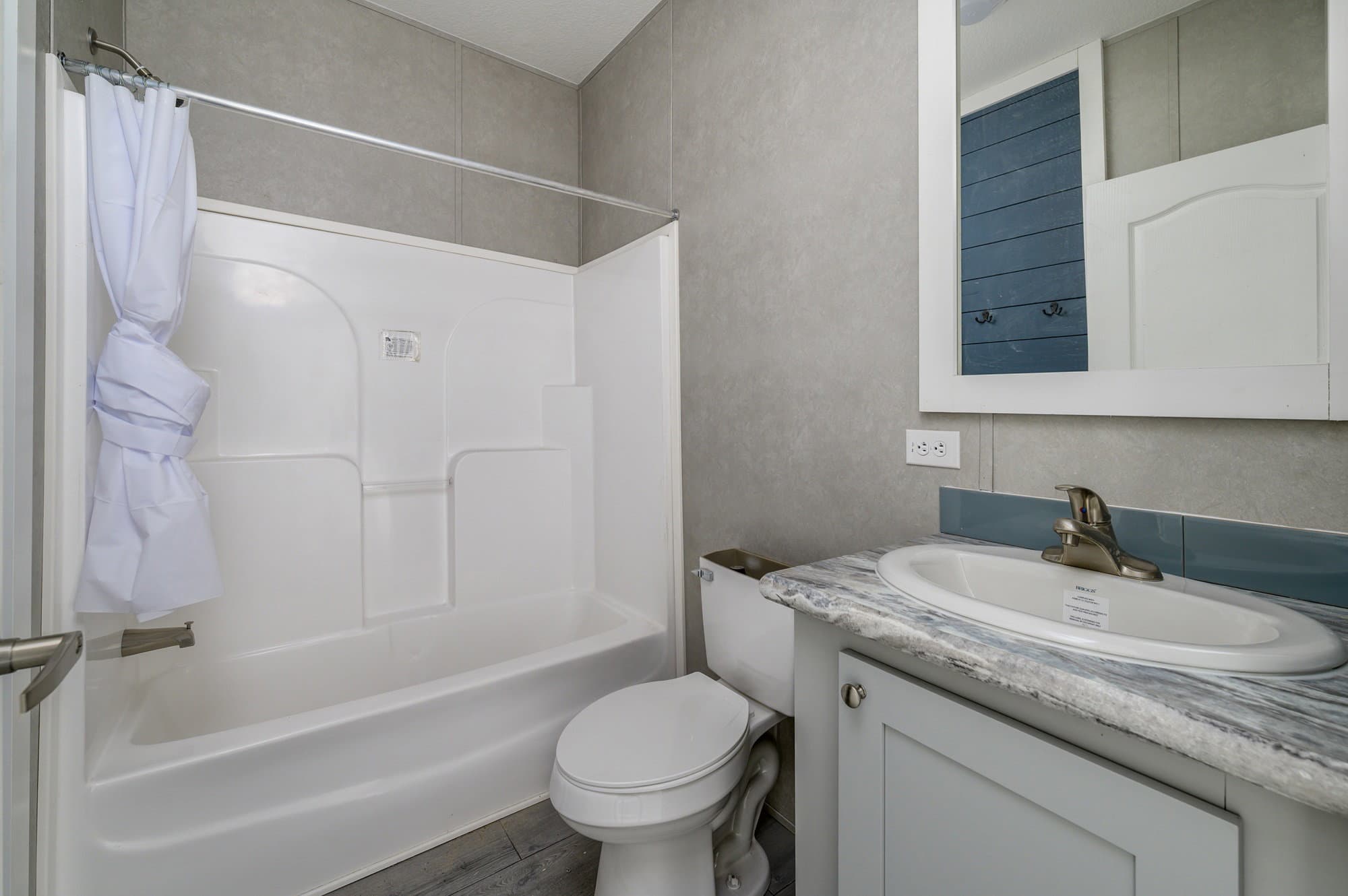 Keaton bathroom home features