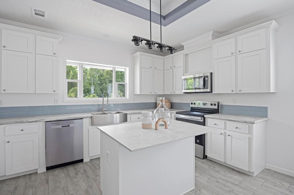 The amethyst  home features