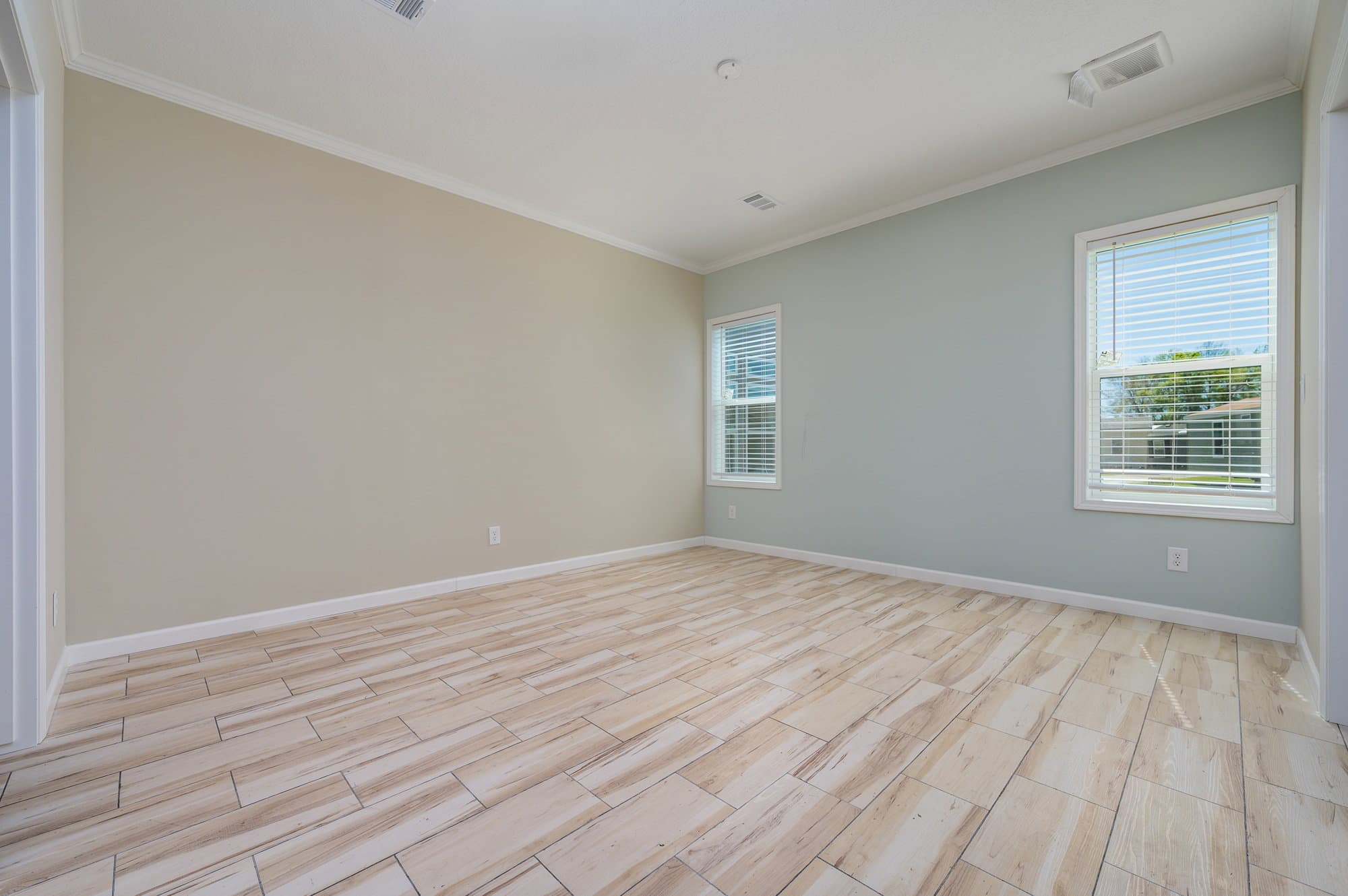 Serenity bedroom home features