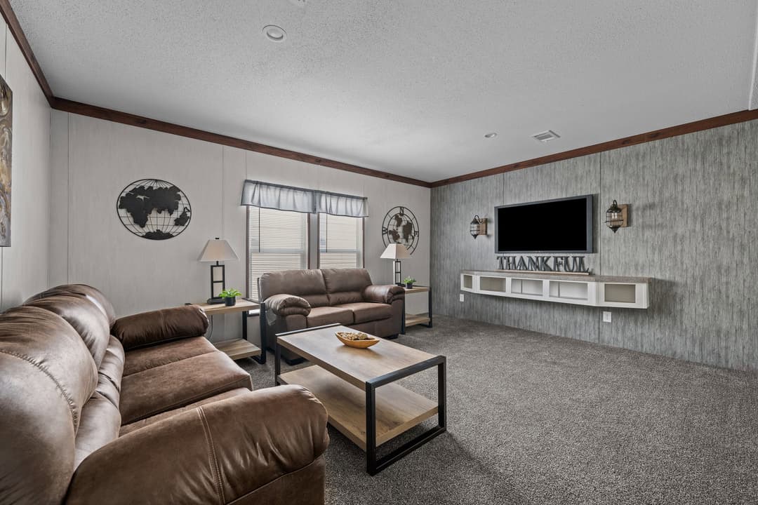 Nitro interior home features