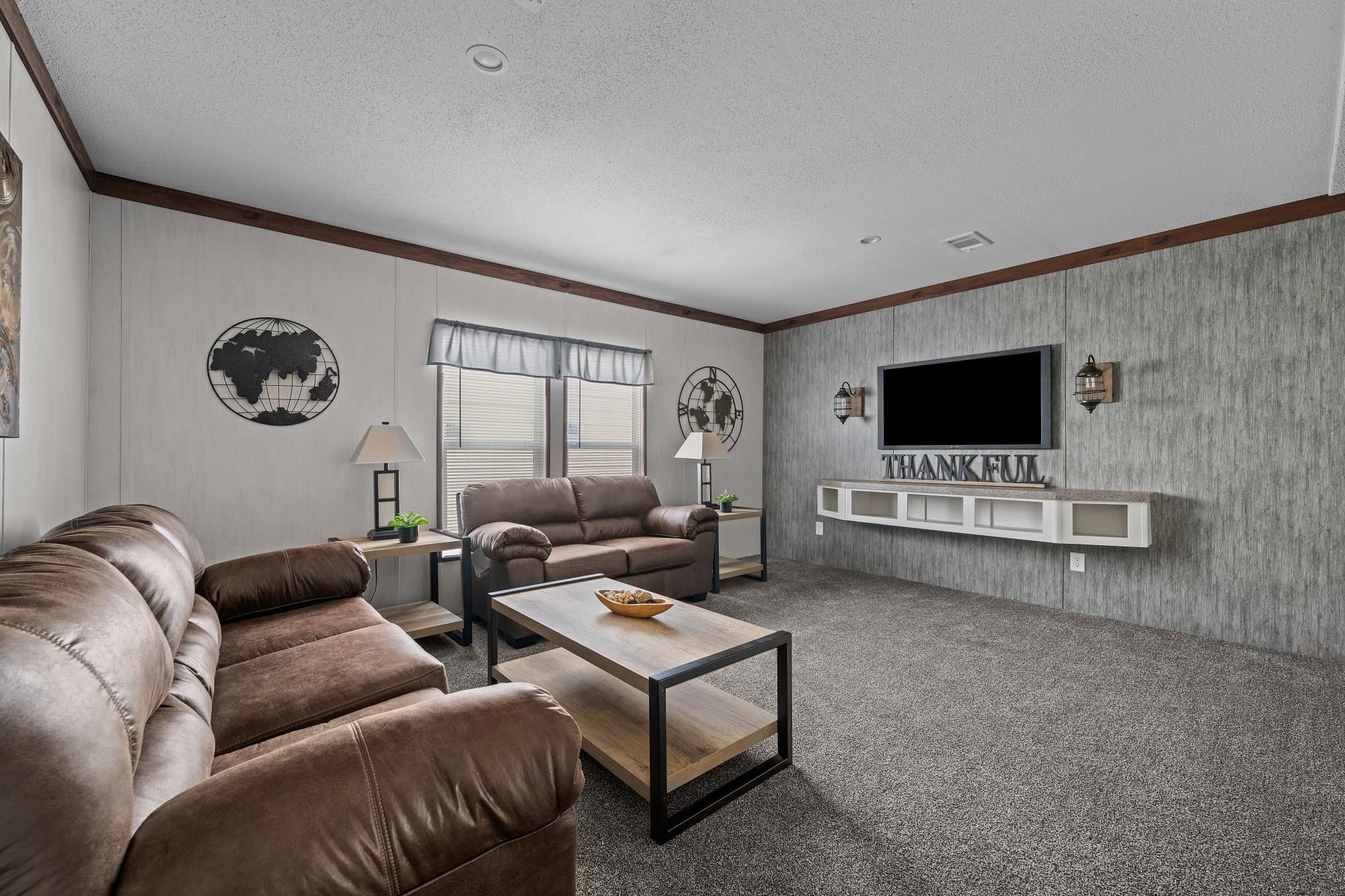 Nitro interior home features