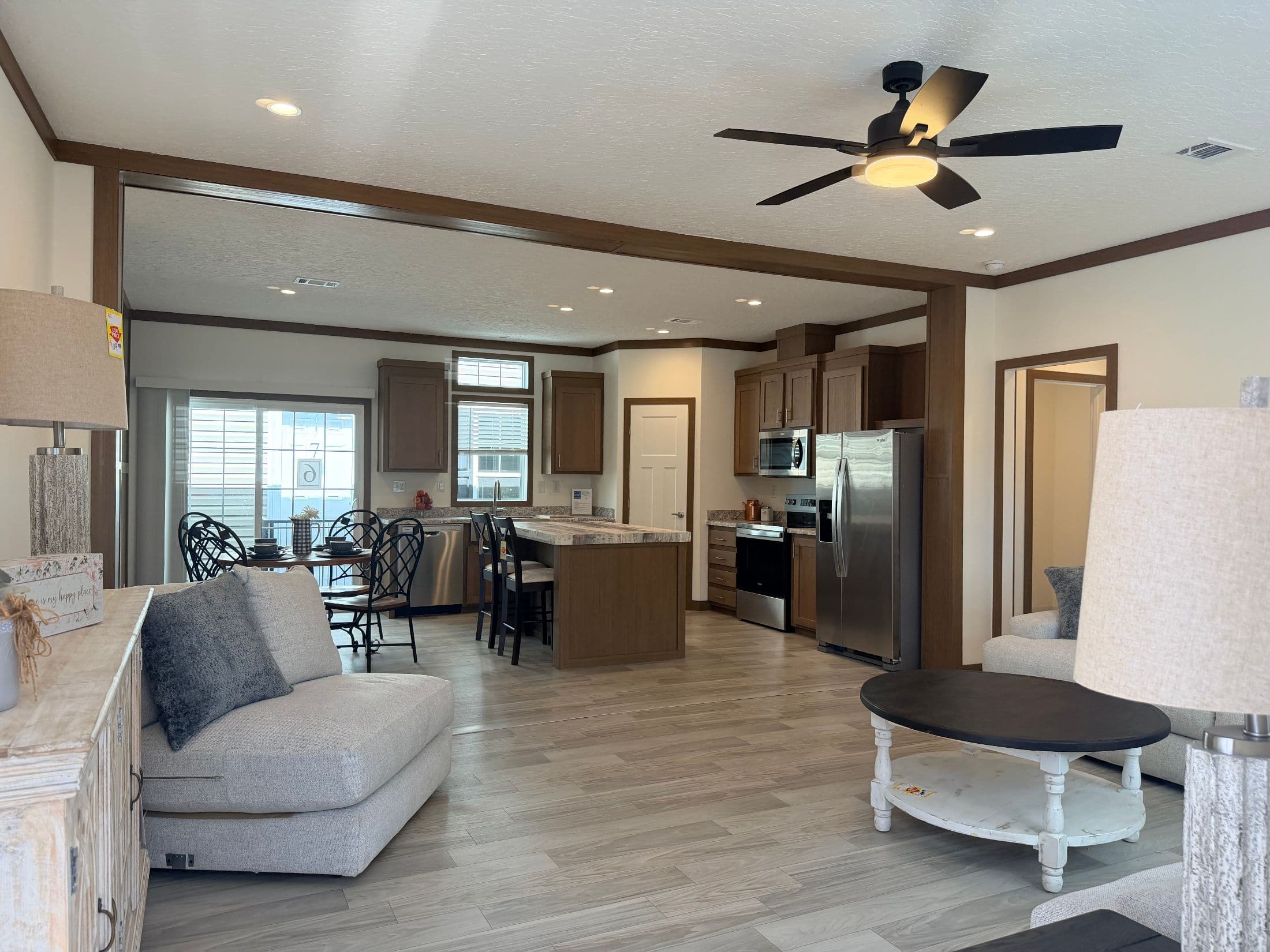 The smokey garnet  home features