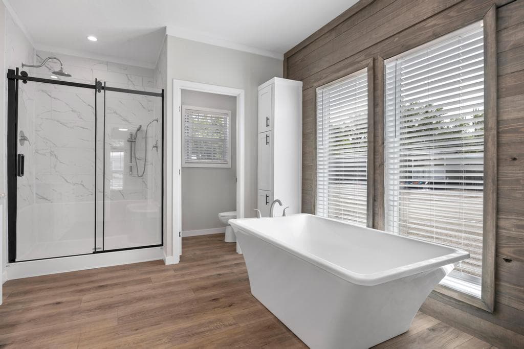 The black pearl  home features
