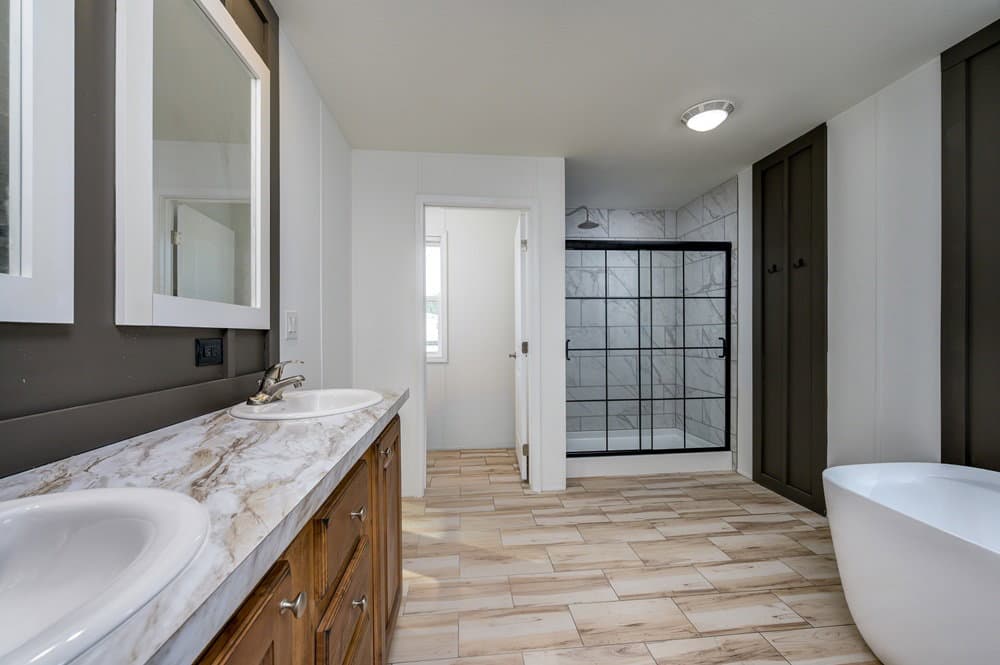 Tortuga bathroom home features