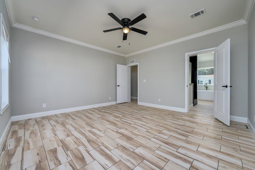 Edgewater ii interior home features