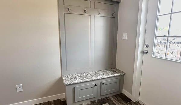 Icon 2876506 interior home features