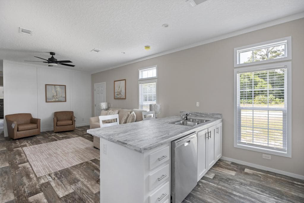 The pearl  home features