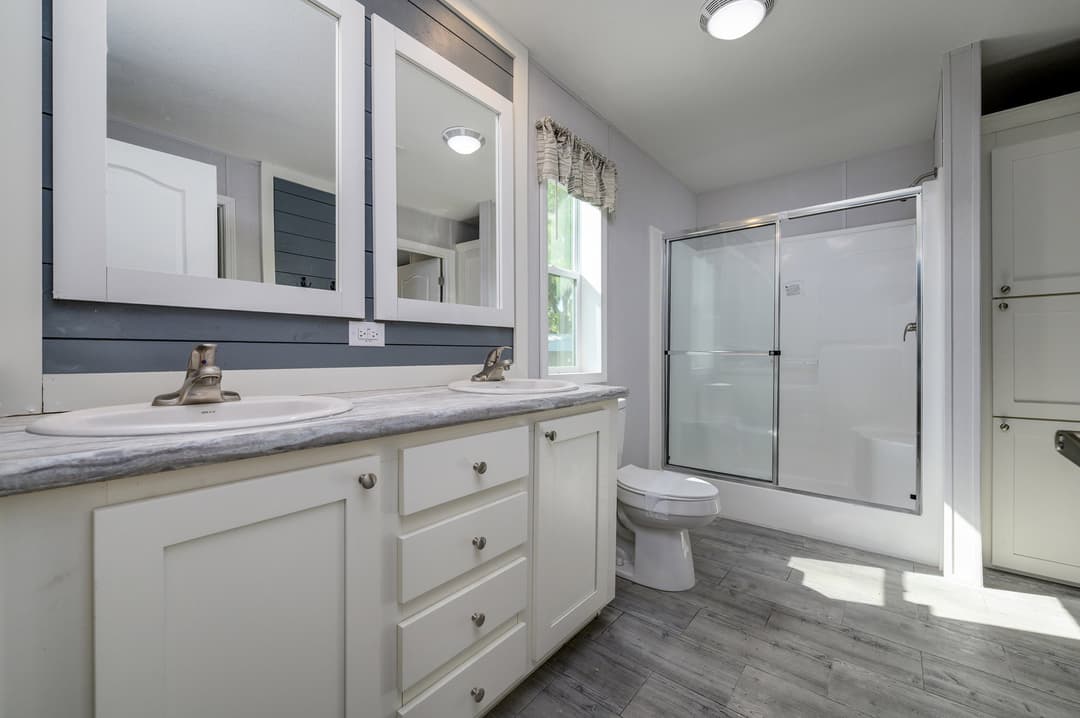 Marco 60 bathroom home features