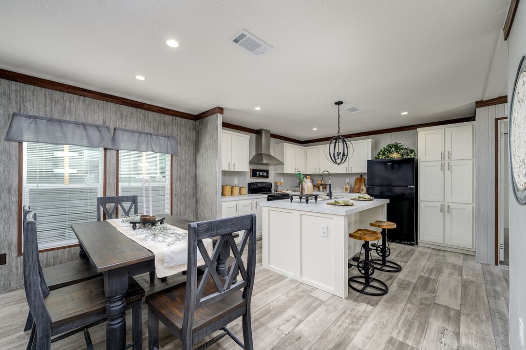 Spring ridge interior home features