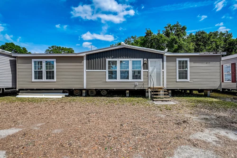 Morvin exterior and elevation home features