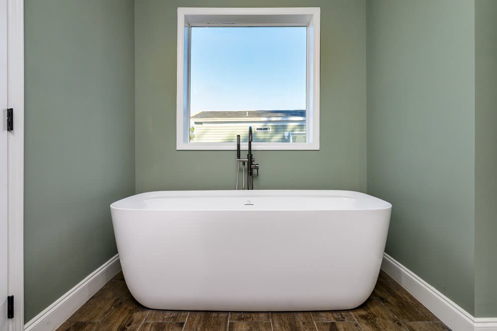 Marathon bathroom home features