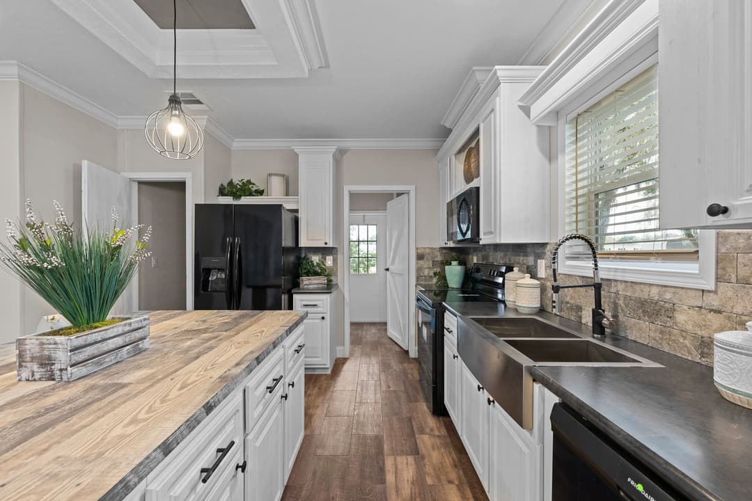 Manning kitchen home features