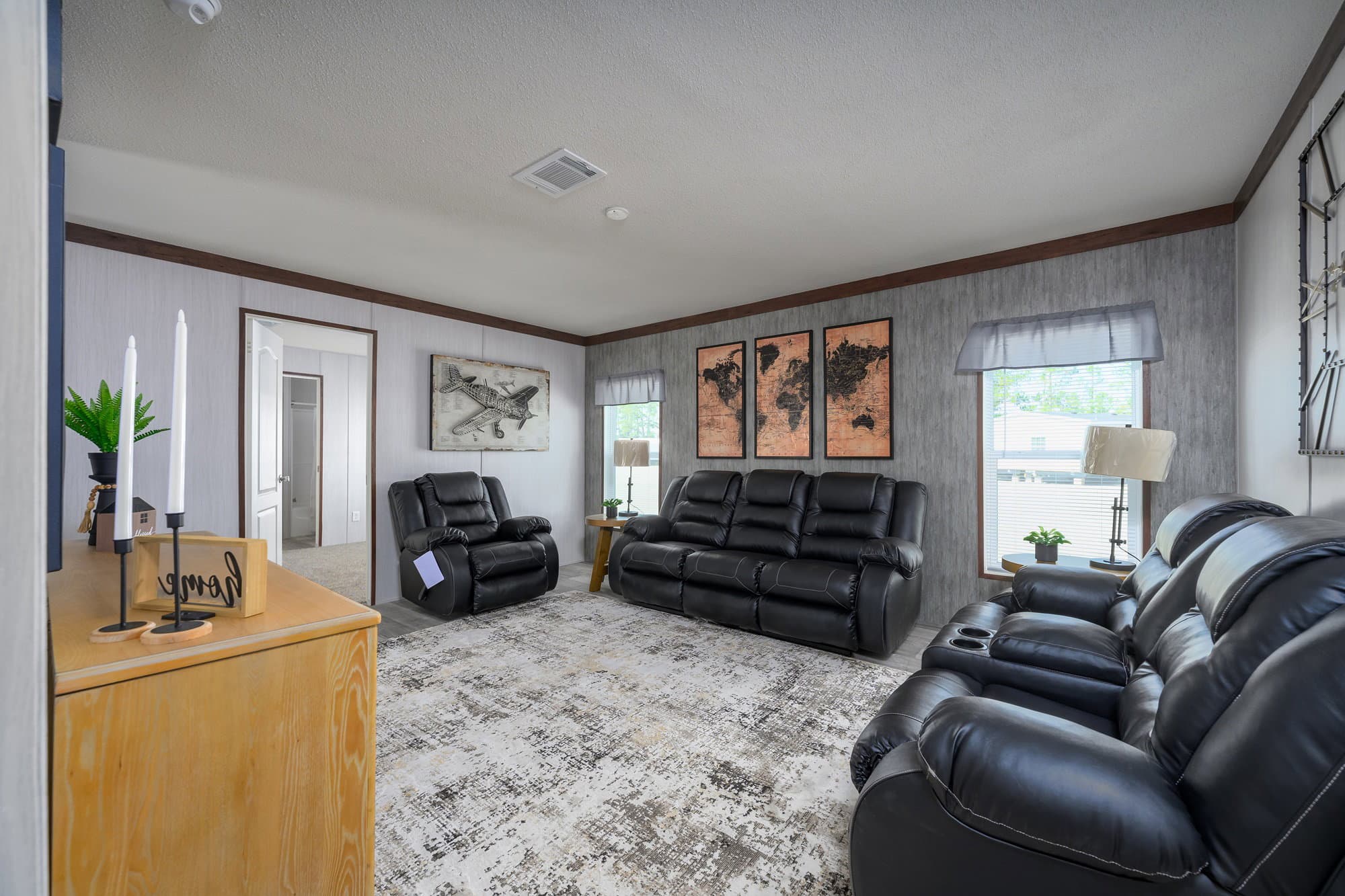 Blitz interior home features