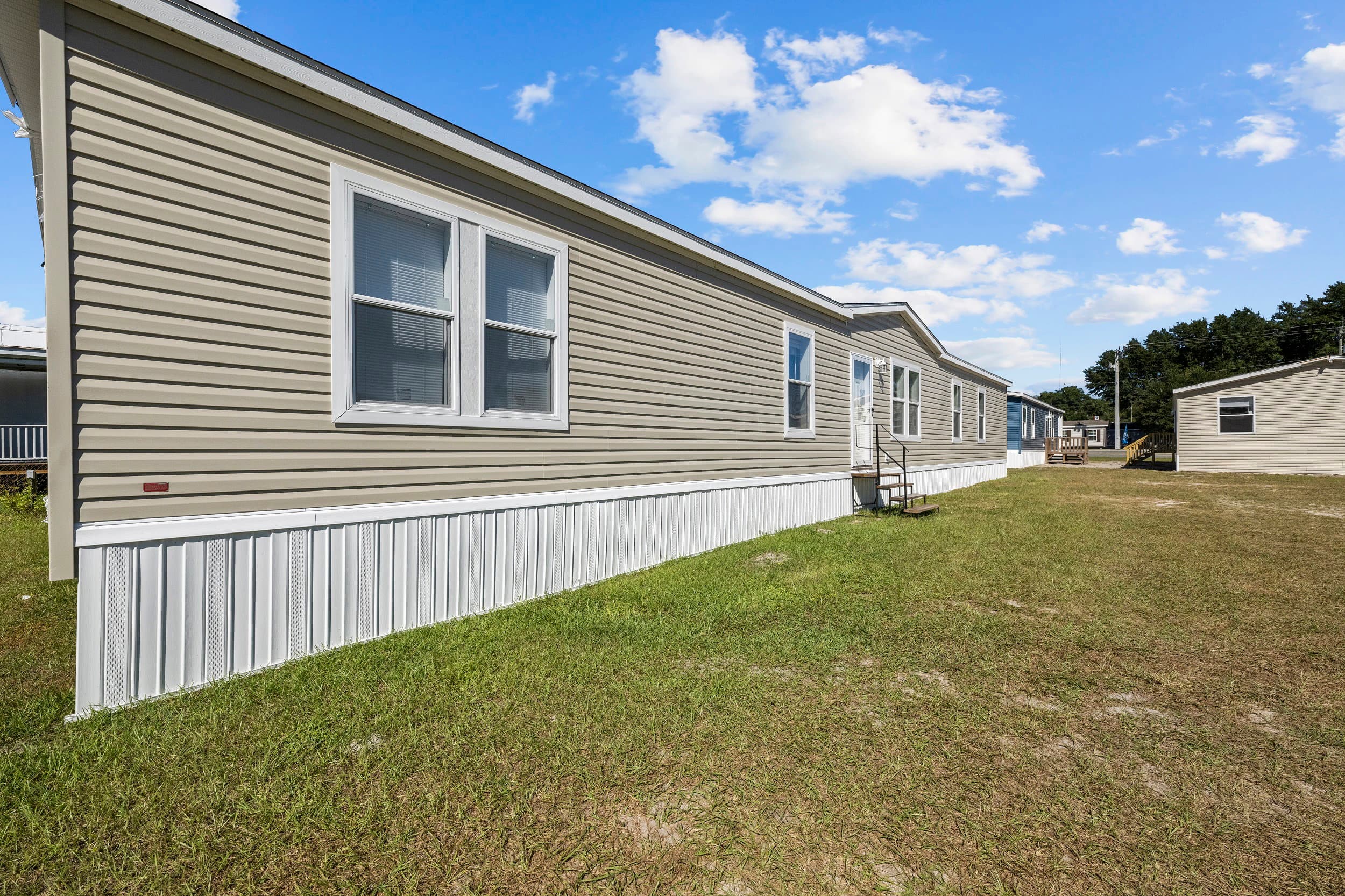 Keaton w/activity room exterior home features