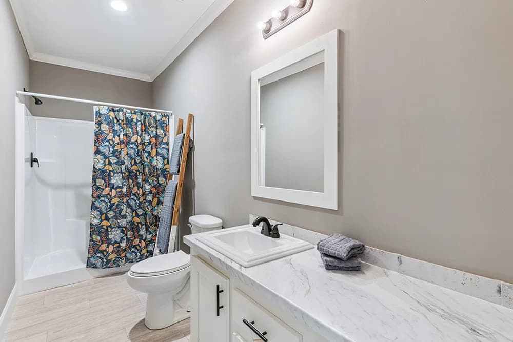 Cobblestone bathroom home features